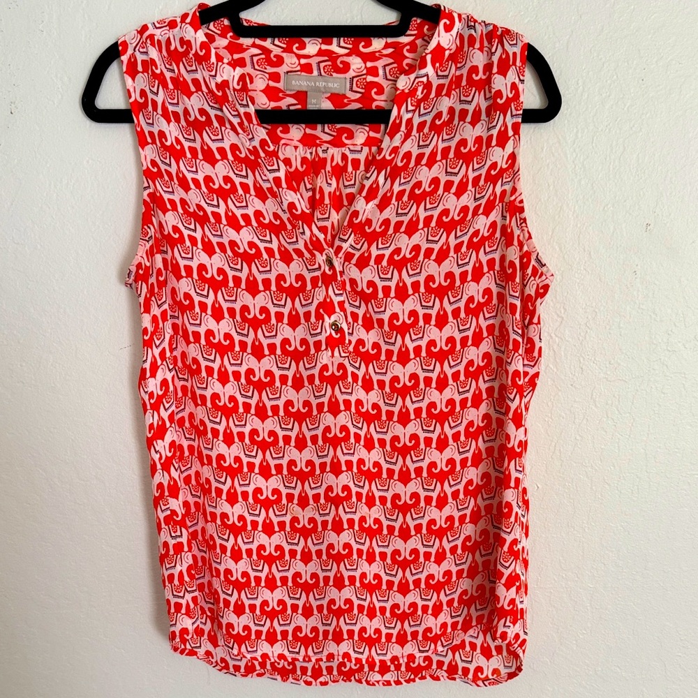 Banana republic sleeveless blouse (M)